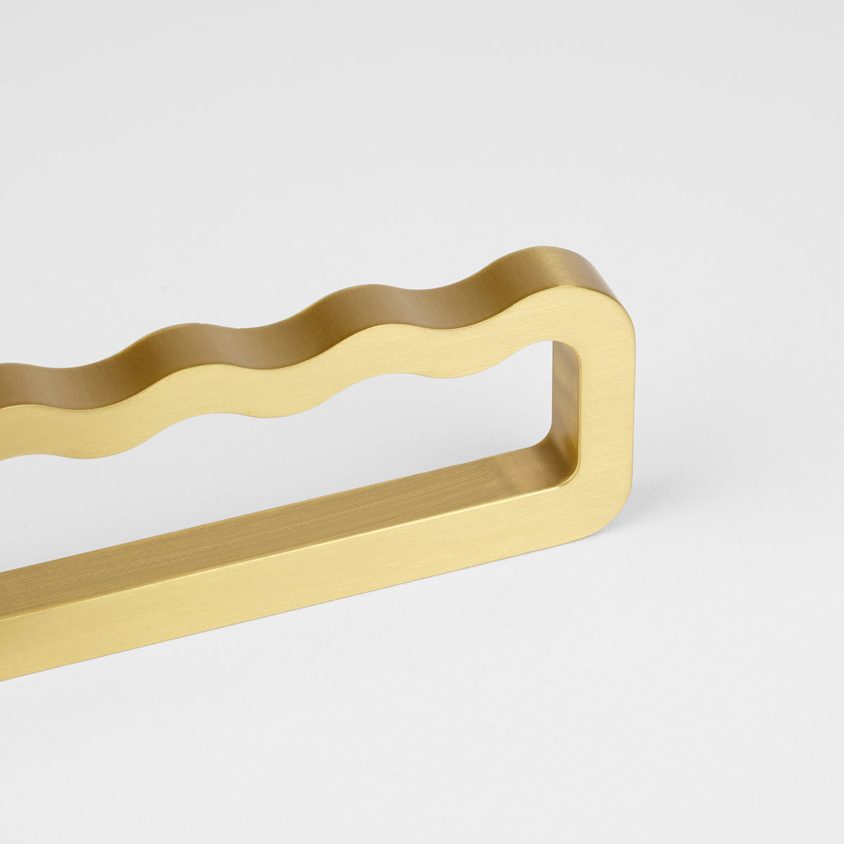 Halo Knuckle Pull | Brushed Brass