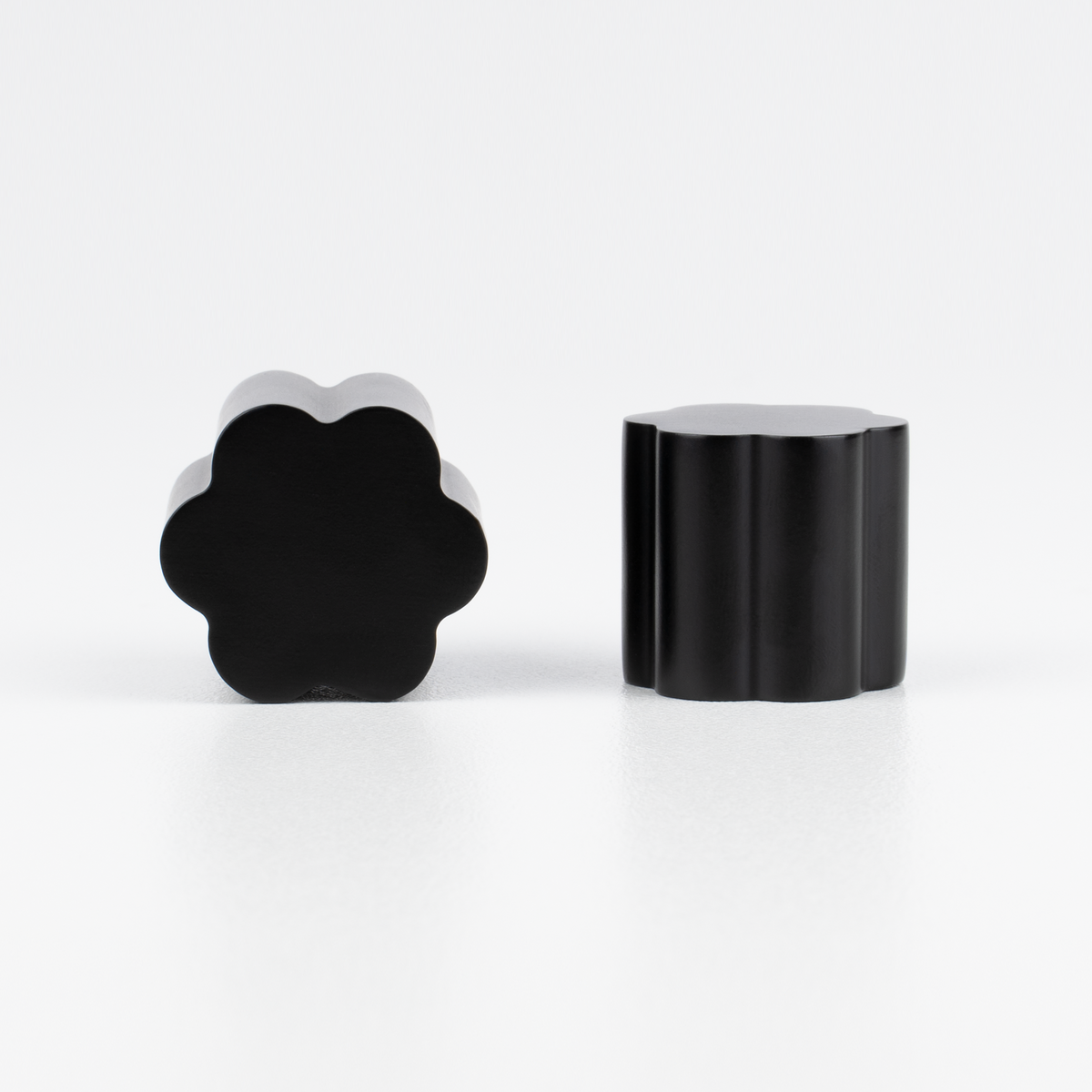 Florian Knob | Matte Black