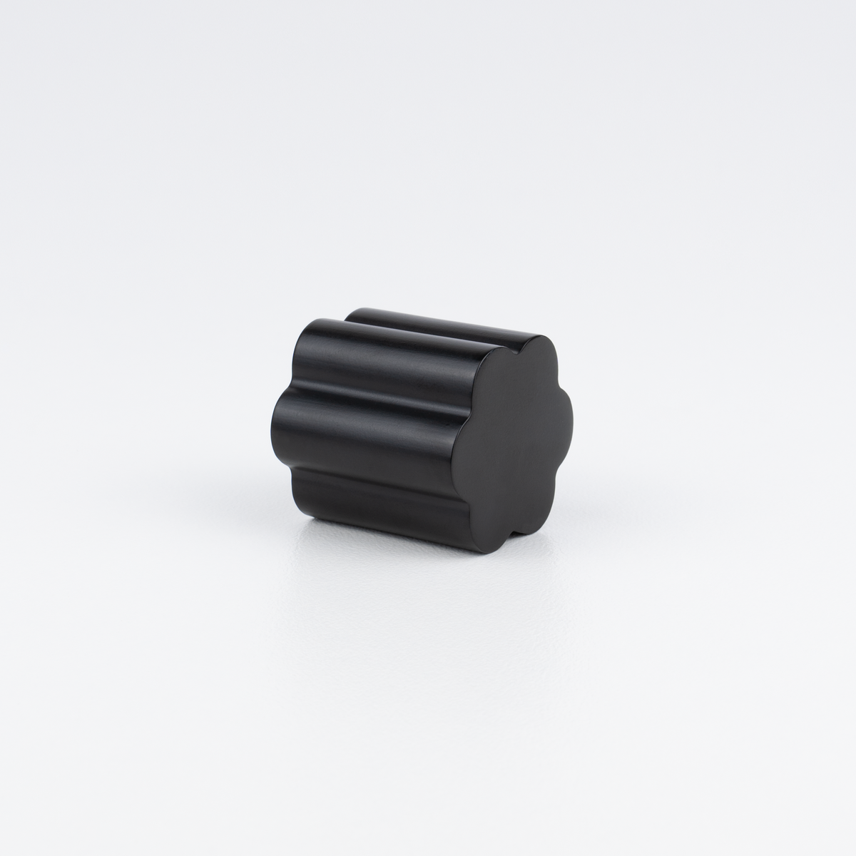 Florian Knob | Matte Black