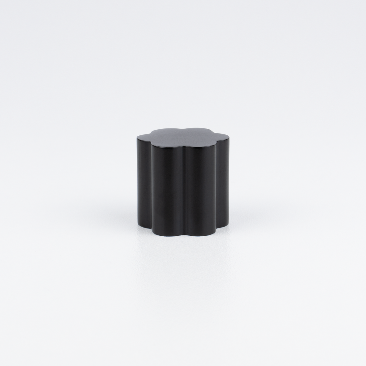 Florian Knob | Matte Black