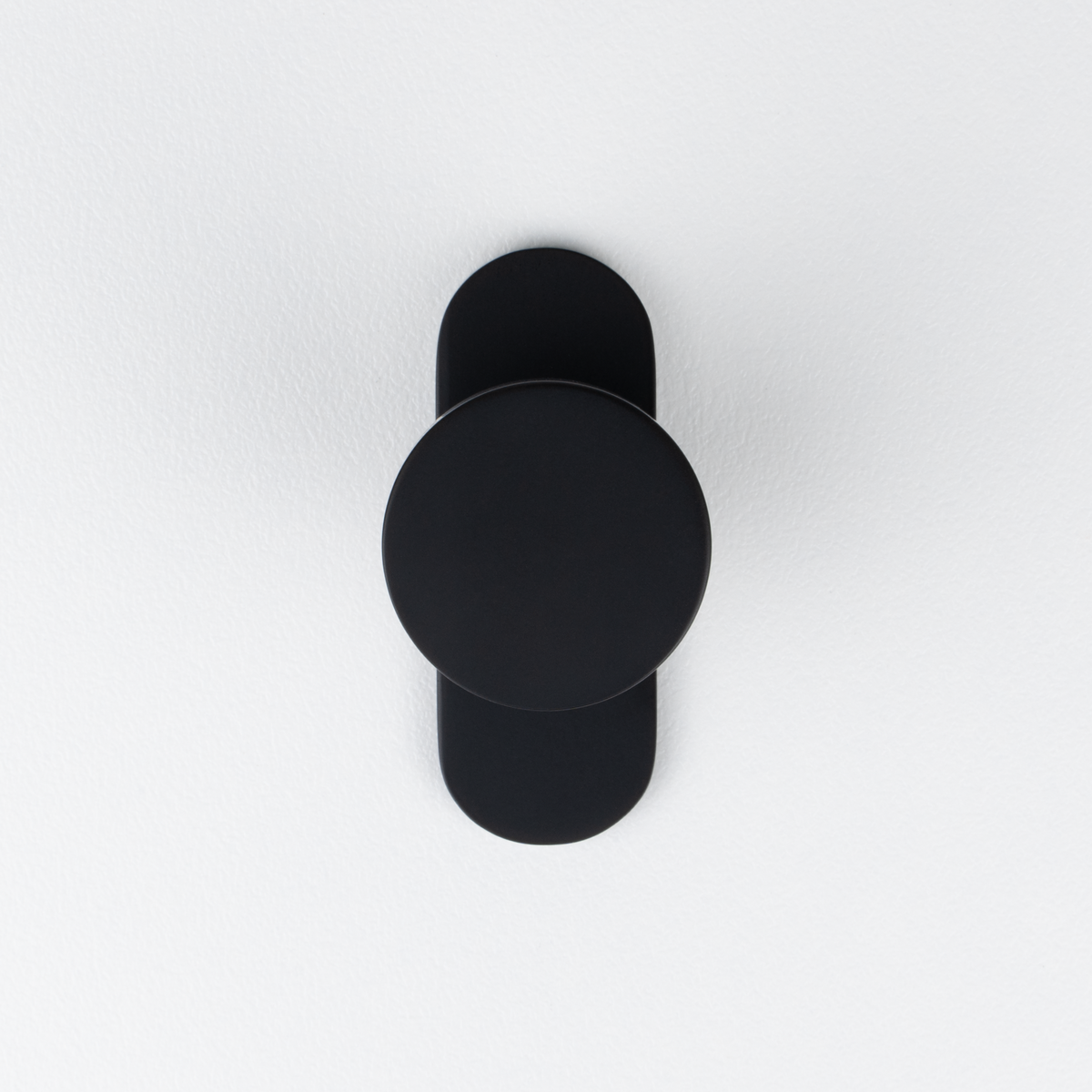 Ronde Smooth Knob with Backplate | Matte Black