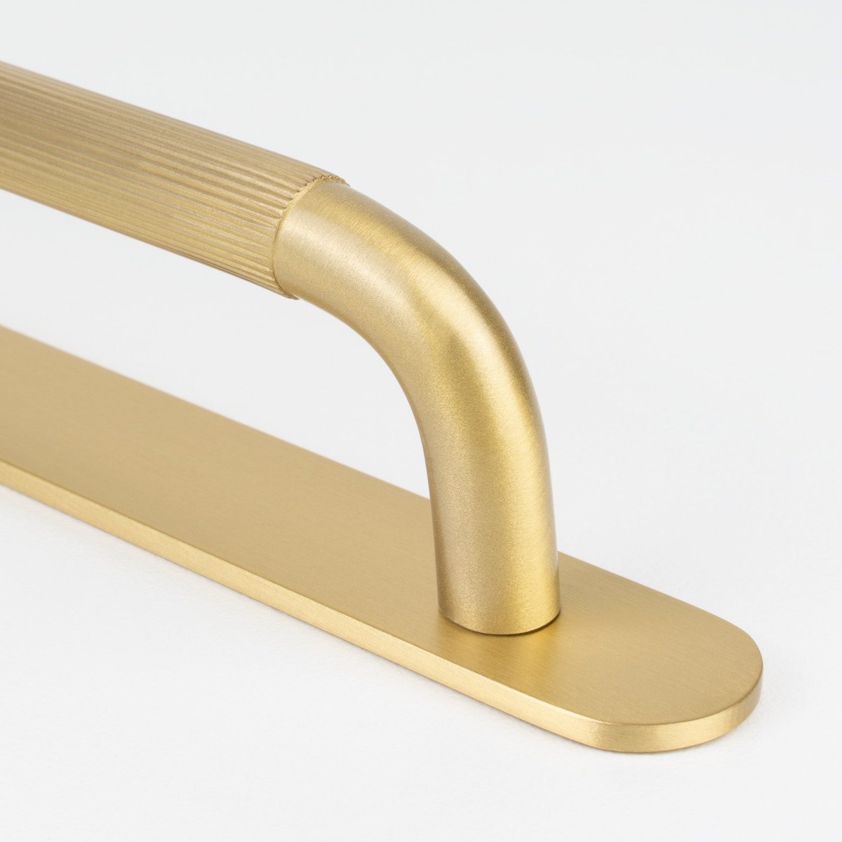 Ronde Linear Pull with Backplate | Brushed Brass